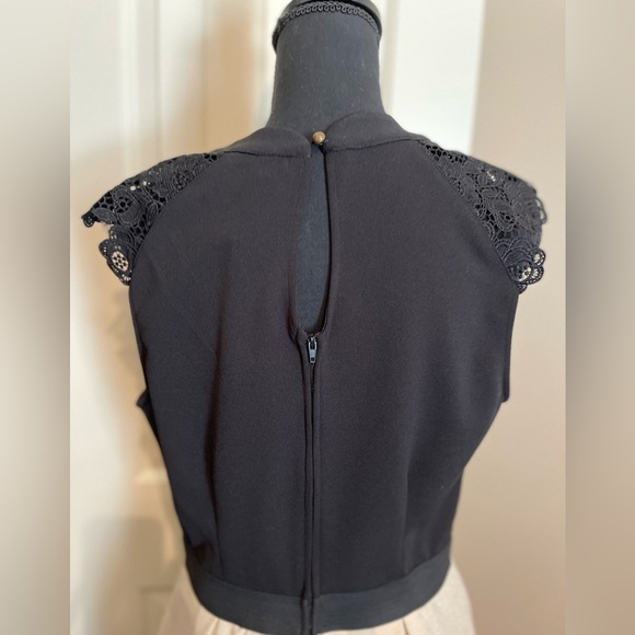 Sleeveless Dress - Picture 3 of 7